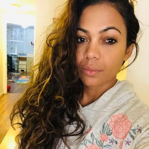 Meet your Posher, Lana